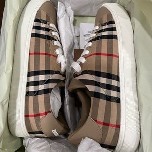 COPY - Burberry Albridge Sneakers 36